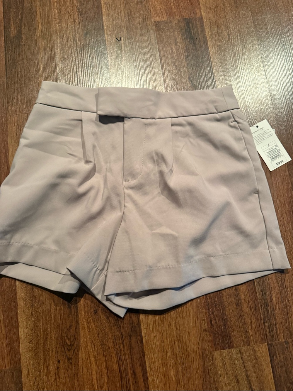 Women’s A New Day Size 2 High-Waist Tailored Shorts in Light Brown/Cream